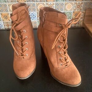 Elegant Tan Lace-Up Boots